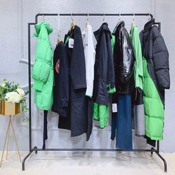 即墨品牌折扣女装加盟 短款大码女装外套的时尚机遇